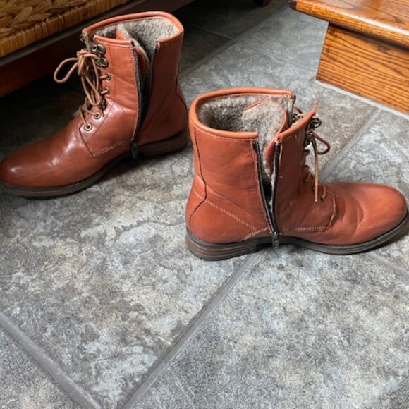 Winter Boots, size 10, Ankle Boots - Picture 3 of 8